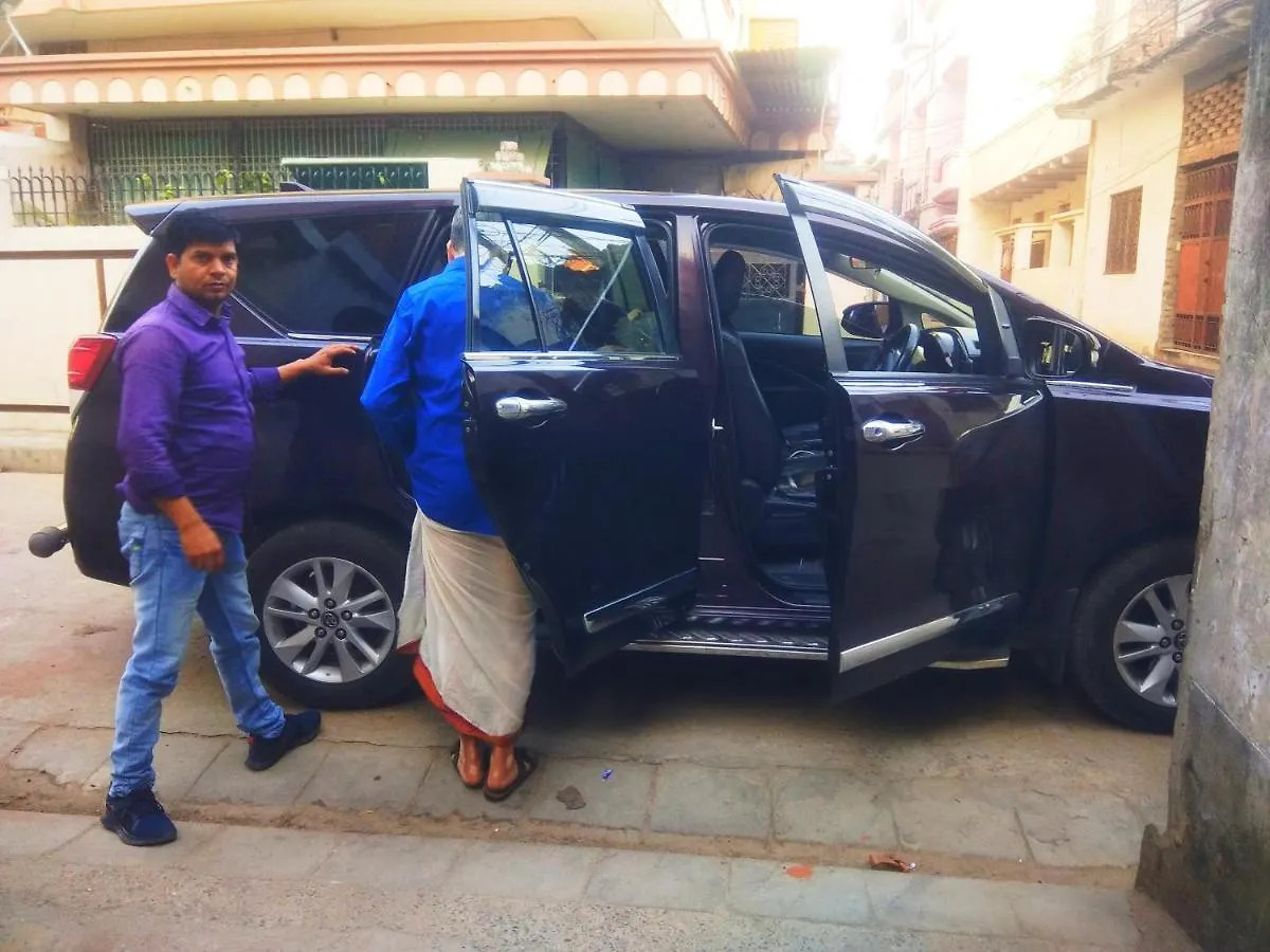 Shri Homes Varanasi Aparthotel